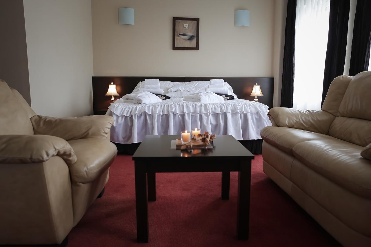 Hotel Palma Możejki Zewnętrze zdjęcie